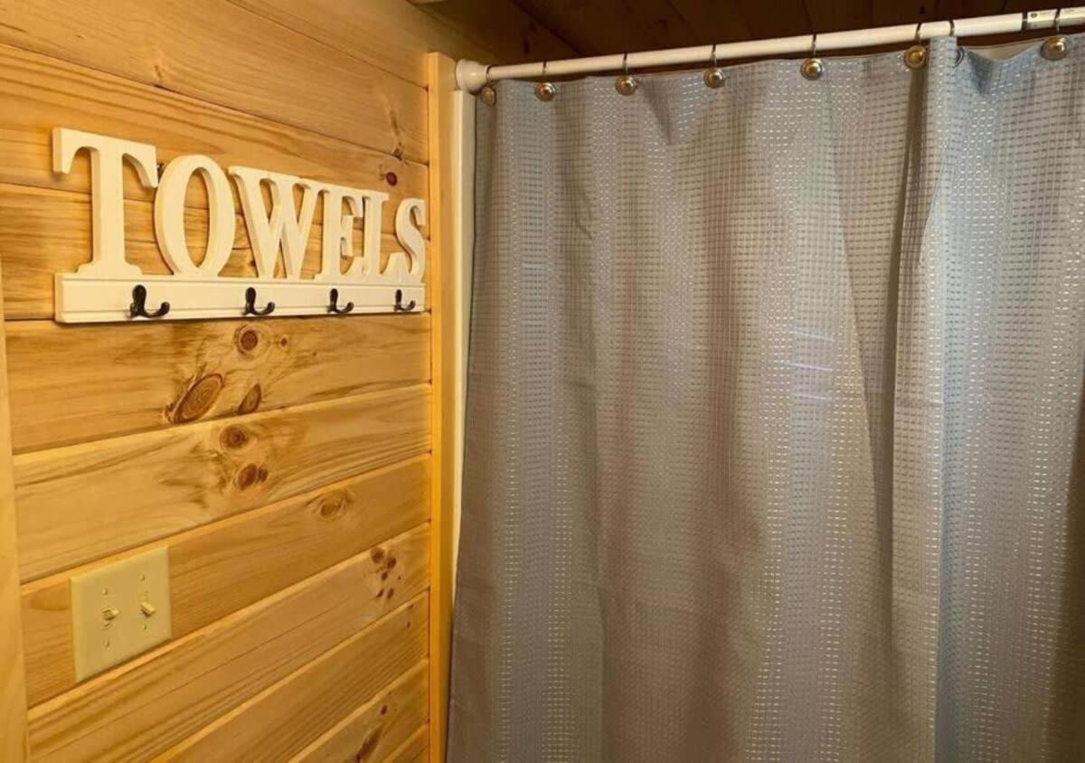 Serene 1Br Cabin Near Nc Z00 With Loft & Waterview 아셔보르 외부 사진